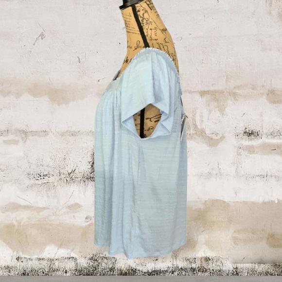 NWT LC Lauren Conrad Periwinkle Blue Smocked Flutter Sleeved Top Size 0X - Picture 8 of 11